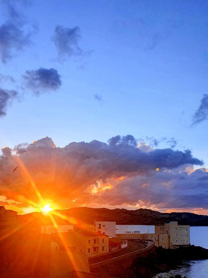 Appartamento Oltremare Vista Mare La Maddalena  Exteriör bild